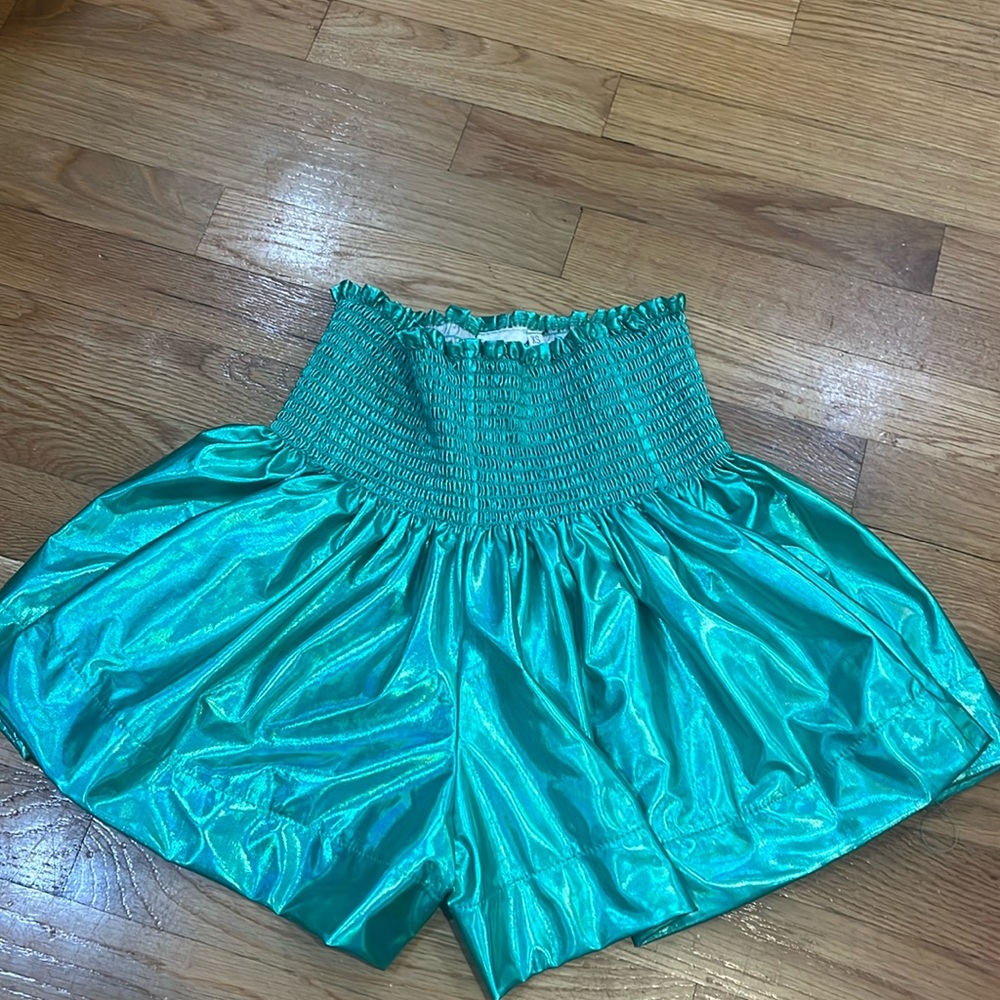 Queen of sparkles size extra small, green, metallic skort